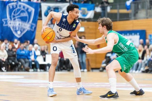VfL Sparkassenstars Bochum EPG Baskets Koblenz FOR EDITORIAL PURPOSES ONLY EDITORIAL USE ONLY p Meyreon Lamar Jones Jr Bochum , left Calvin Wishart Koblenz , right Basketball 2 Bundesliga ProA 16 Matchday VfL Sparkassenstars Bochum EPG Baskets Koblenz on 02 01 2025 in Bochum Bochum Copyright JonasxRichter Copyright: JonasxRichter doc83yns9cqyds19t5hkhka ,EDITORIAL USE ONLY Copyright: JonasxRichter