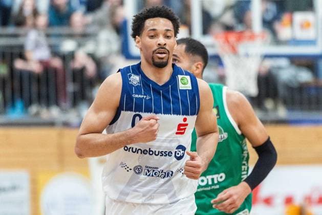 VfL Sparkassenstars Bochum EPG Baskets Koblenz FOR EDITORIAL PURPOSES ONLY p Myreon Lamar Jones Jr Bochum Basketball 2 Bundesliga ProA 16 Matchday VfL Sparkassenstars Bochum EPG Baskets Koblenz on 02 01 2025 in Bochum Bochum Copyright JonasxRichter Copyright: JonasxRichter doc83yns9mrio0vd1pvhb7 ,EDITORIAL USE ONLY Copyright: JonasxRichter