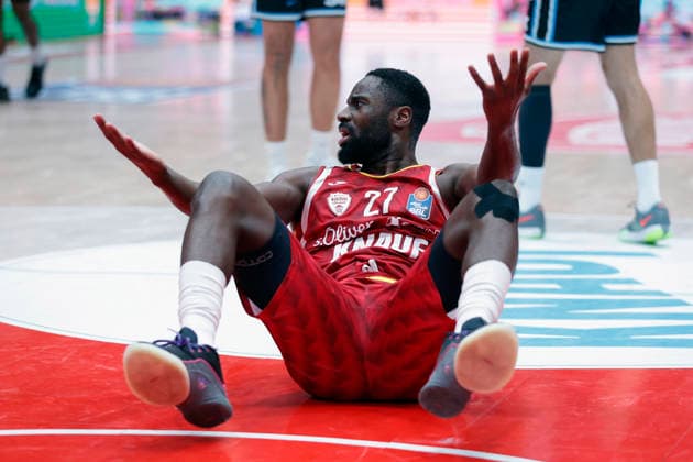 In the picture amazement at Eddy Edigin Wuerzburg Baskets, 27 02 01 2026, Fitness First Wuerzburg Baskets vs Veolia Towers Hamburg, easyCredit BBL, Matchday 14, Germany, 97072, tectake Arena Wuerzburg, Copyright: HMBxMedia xJulienxBecker