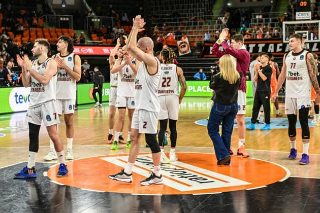 BKT Euro Cup Ratiopharm Ulm against Lietkabelis Panevezys, Ratiopharm Arena Ulm, 02 01 2026 Lietkabelis Panevezys celebrating after the victory Ulm 02 01 2026 12 Matchday BKT EuroCup, Ratiopharm Ulm against Lietkabelis Panevezys, Ratiopharm Arena Ulm Copyright: xBEAUTIFULxSPORTS Märklx