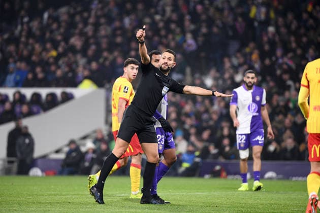Toulouse FC v RC Lens - Ligue 1 McDonald s 2025 2026 Mathieu VERNICE (ARBITRE) during the Ligue 1 McDonald s match between Toulouse and Lens at Stadium de Toulouse on January 2, 2026 in Toulouse, France. Toulouse France  Copyright: xFEPx 776348241