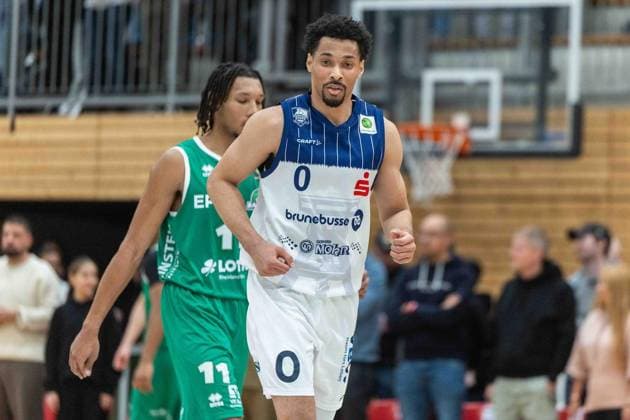 VfL Sparkassenstars Bochum EPG Baskets Koblenz FOR EDITORIAL PURPOSES ONLY p Myreon Lamar Jones Jr Bochum Basketball 2 Bundesliga ProA 16 Matchday VfL Sparkassenstars Bochum EPG Baskets Koblenz on 02 01 2025 in Bochum Bochum Copyright JonasxRichter Copyright: JonasxRichter doc83yo1gmc6ps7hamhhi6 ,EDITORIAL USE ONLY Copyright: JonasxRichter