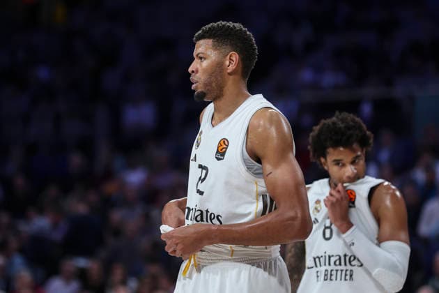January 2, 2026, Madrid, Madrid, Spain: Walter Tavares of Real Madrid In action during the Turkish Airlines EuroLeague Regular Season Round 19 match between Real Madrid and Dubai Basketball at Movistar Arena on January 02 2026, in Madrid, Spain. Madrid Spain - ZUMAa181 20260102_zaa_a181_148 Copyright: xIrinaxR.xHipolitox