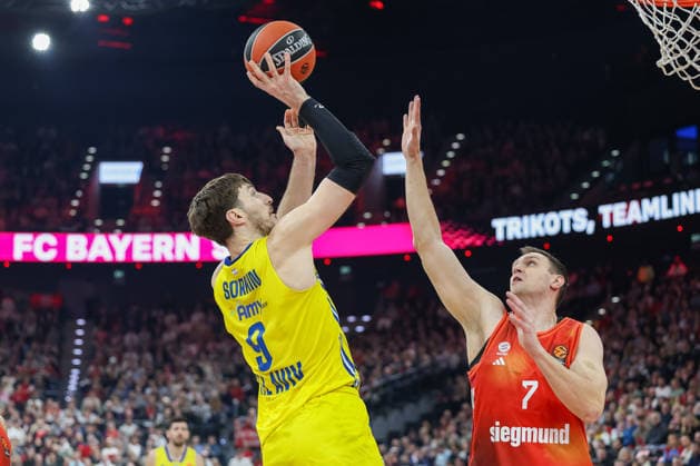 Roman Sorkin Maccabi Rapyd Tel Aviv, 09 with Johannes Voigtmann FC Bayern Basketball, 07 , GER, FC Bayern Basketball vs Maccabi Rapyd Tel Aviv, Basketball, Euroleague, Matchday 19, Season 2025 2026, 02 01 2026, GER, FC Bayern Basketball vs Maccabi Rapyd Tel Aviv, Basketball, Euroleague, Matchday 19, Season 2025 2026, 02 01 2026 Munich Copyright: xEibner-Pressefoto JennixMaulx EP_JML