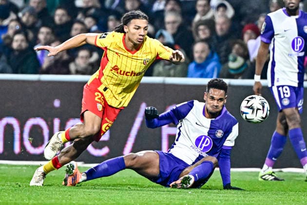 FOOTBALL : Toulouse vs Lens - 17eme Journee de Ligue1 McDonald S - Toulouse - 02 01 2026 Pierre Ganiou (rcl) vs Emersonn (tfc) Toulouse  Copyright: xThierryxBretonx