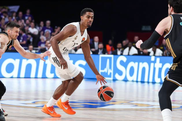 January 2, 2026, Madrid, Madrid, Spain: Theo Maledon of Real Madrid in action during the Turkish Airlines EuroLeague Regular Season Round 19 match between Real Madrid and Dubai Basketball at Movistar Arena on January 02 2026, in Madrid, Spain. Madrid Spain - ZUMAa181 20260102_zaa_a181_150 Copyright: xIrinaxR.xHipolitox