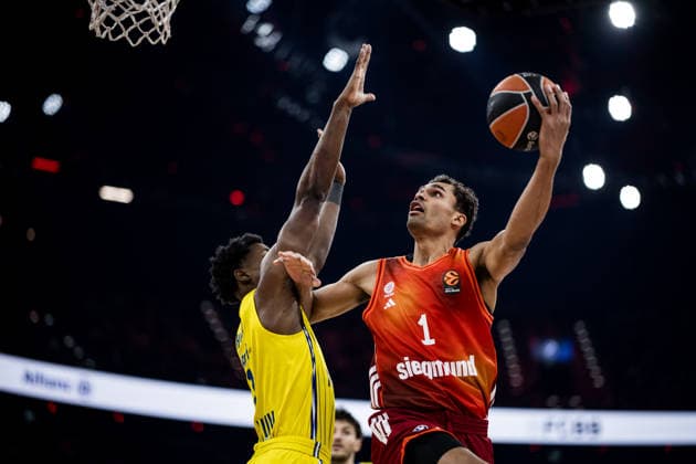 MUNICH, GERMANY - JANUARY 02: Oscar da Silva (FC Bayern Muenchen, 1) with the ball during the Turkish Airlines EuroLeague match between FC Bayern Muenchen vs. Maccabi Tapyd Tel Aviv at SAP Garden on round 18 of Turkish Airlines EuroLeague on January 02, 2026 in Munich, Germany. Bavaria Germany Copyright: xSteffiexWunderlx