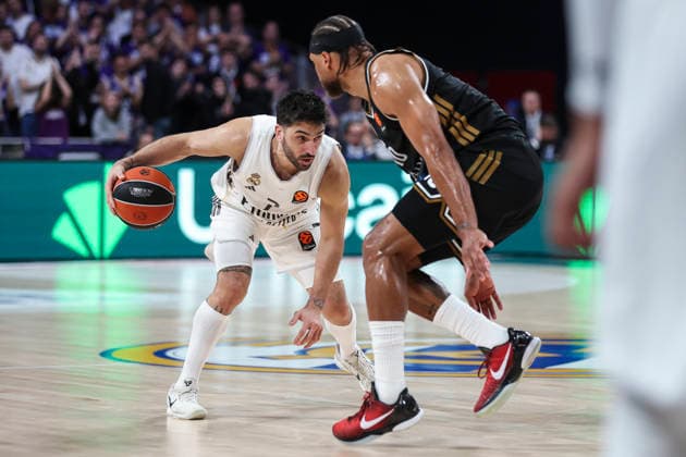 January 2, 2026, Madrid, Madrid, Spain: Facundo Campazzo of Real Madrid and Justin Anderson of Dubai Basketball in action during the Turkish Airlines EuroLeague Regular Season Round 19 match between Real Madrid and Dubai Basketball at Movistar Arena on January 02 2026, in Madrid, Spain. Madrid Spain - ZUMAa181 20260102_zaa_a181_213 Copyright: xIrinaxR.xHipolitox