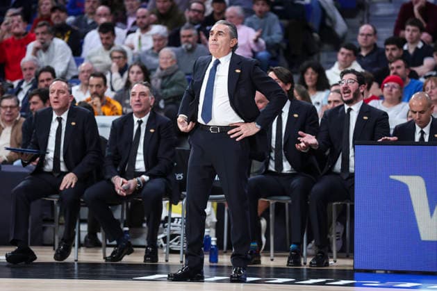 January 2, 2026, Madrid, Madrid, Spain: Sergio Scariolo, head coach of Real Madrid gestures during the Turkish Airlines EuroLeague Regular Season Round 19 match between Real Madrid and Dubai Basketball at Movistar Arena on January 02 2026, in Madrid, Spain. Madrid Spain - ZUMAa181 20260102_zaa_a181_215 Copyright: xIrinaxR.xHipolitox