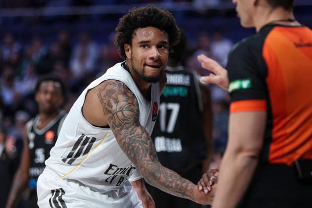 January 2, 2026, Madrid, Madrid, Spain: Chuma Okeke of Real Madrid gestures during the Turkish Airlines EuroLeague Regular Season Round 19 match between Real Madrid and Dubai Basketball at Movistar Arena on January 02 2026, in Madrid, Spain. Madrid Spain - ZUMAa181 20260102_zaa_a181_221 Copyright: xIrinaxR.xHipolitox