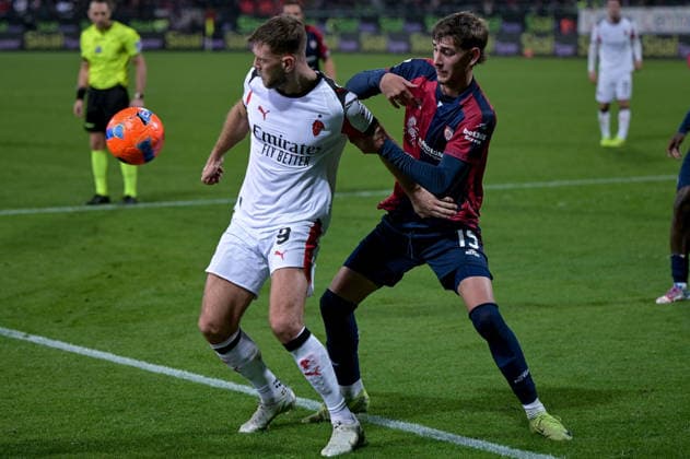 AC Milan s Niclas Füllkrug in action during the Serie A soccer match between Cagliari Calcio and AC Milan at the Unipol Domus in Cagliari, Sardinia - Friday, 2nd January 2026. - Soccer  Copyright: xGianlucaxZuddas LaPressex