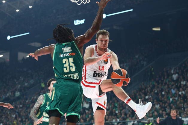 EuroLeague Basketball, Panathinaikos AKTOR Athens vs Olympiacos Piraeus - Sasha Vezenkov, 14 of Olympiacos Piraeus in action during the EuroLeague Regular Season Round 19 match between Panathinaikos Aktor Athens and Olympiacos Piraeus at Telekom Center Athens on January 02, 2026 in Athens, Greece. ATHENS Greece Copyright: xOnexInchxProductionsx 6797659