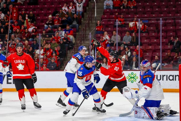 January 2, 2026, Minneapolis, Minnesota, United States: Canada forward PORTER MARTONE (22) celebrates after a goal by Canada forward TIJ IGINLA (11). Canada and Slovakia faced off in the quarterfinal round of the IIHF World Junior Championship on January 2nd. Canada was victorious 7-1. Minneapolis United States - ZUMAt166 20260102_zsp_t166_095 Copyright: xMichaelxTurnerx