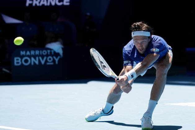 TENNIS UNITED CUP PERTH, Arthur Rinderknech of France in action against Stan Wawrinka of Switzerland during the United Cup day two match between Switzerland and France at RAC Arena in Perth, Saturday, January 3, 2026. ( NO ARCHIVING, EDITORIAL USE ONLY PERTH WESTERN AUSTRALIA AUSTRALIA  Copyright: xRICHARDxWAINWRIGHTx 20260103191505282857