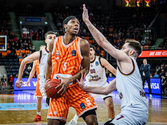 Mohamed Diakite ratiopharm ulm and Kristian Kullamae Lietkabelis Panevezys in a duel during the EuroCup match between ratiopharm ulm vs Lietkabelis Panevezys at ratiopharm Arena on January 02, 2026 in Neu Ulm, Germany, Germany Photo by Harry Langer DeFodi Images Mohamed Diakite ratiopharm ulm and Kristian Kullamae Lietkabelis Panevezys battle for the ball during the EuroCup match between ratiopharm ulm vs Lietkabelis Panevezys at ratiopharm Arena on January 2, 2026 in Neu Ulm, Germany Photo by Harry Langer DeFodi Images Photo by Harry Langer DeFodi Images