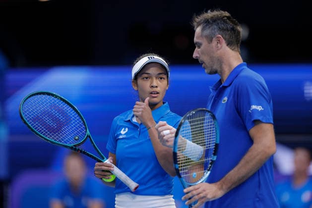 TENNIS UNITED CUP PERTH, Tiantsoa Rakotomanga Rajaonah and Edouard Roger-Vasselin of France in action against Belinda Bencic and Jakub Paul of Switzerland during the United Cup day two doubles match between Switzerland and France at RAC Arena in Perth, Saturday, January 3, 2026. ( NO ARCHIVING, EDITORIAL USE ONLY PERTH WESTERN AUSTRALIA AUSTRALIA  Copyright: xRICHARDxWAINWRIGHTx 20260103147340897001