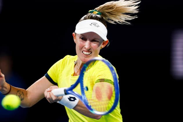 TENNIS UNITED CUP SYDNEY, Storm Hunter of Team Australia plays a forehand in her Group D singles match against Malene Helgo of Team Norway during day two of the 2026 United Cup at Ken Rosewall Arena in Sydney, Saturday, January 3, 2026. ( NO ARCHIVING, EDITORIAL USE ONLY SYDNEY NEW SOUTH WALES AUSTRALIA  Copyright: xMARKxEVANSx 20260103152764741437