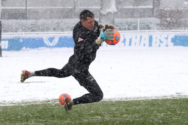 DEU, DFL, 2 FBL Hertha BSC, Training, Snow, 03 01 2026, Sportforum, Berlin, DEU, DFL, 2 FBL Hertha BSC, Training, Snow, im Bild Tjark Ernst Hertha BSC Berlin 1 DFL regulations prohibit any use of Photographs as image sequences and or quasi video nordphotoxGmbHx xEngler nph00076