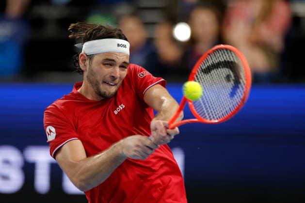 TENNIS UNITED CUP PERTH, Taylor Fritz of the USA in action against Sebastian Baez of Argentina during the United Cup day two match between the USA and Argentina at RAC Arena in Perth, Saturday, January 3, 2026. ( NO ARCHIVING, EDITORIAL USE ONLY PERTH WESTERN AUSTRALIA AUSTRALIA  Copyright: xRICHARDxWAINWRIGHTx 20260103166084813344