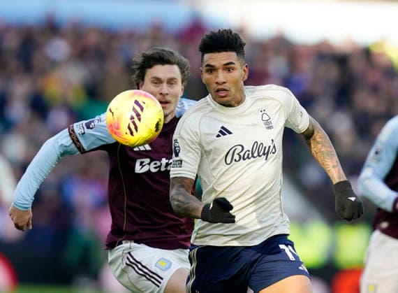 Birmingham, England, 3rd January 2026. Igor Jesus of Nottingham Forest (r) moves ahead of Victor Lindelof of Aston Villa (r) during the Aston Villa vs Nottingham Forest Premier League match at Villa Park, Birmingham. Picture credit should read: Andrew Yates Sportimage EDITORIAL USE ONLY. No use with unauthorised audio, video, data, fixture lists, club league logos or live services. Online in-match use limited to 120 images, no video emulation. No use in betting, games or single club league player publications. SPI_014_AY_Villa_Forest SPI-4426-0014