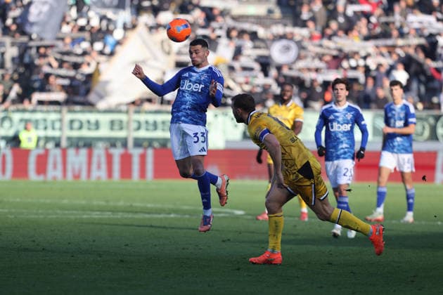 ComoÕs ComoÕs Lucas Da Cunha during the Serie A soccer match between Como and Udinese at the Giuseppe Sinigaglia stadium in Como, north Italy - January 3, 2026 - Soccer.  Copyright: xAntonioxSaiai LaPressex