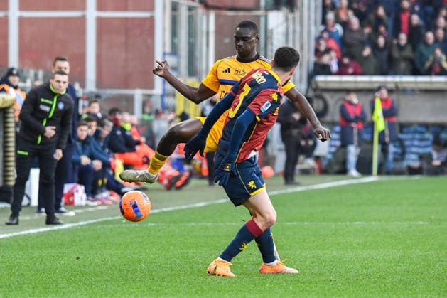 CALCIO - Serie A - Genoa CFC vs Pisa SC Idrissa Toure (Pisa) Aaron Martin Caricol (Genoa) during Genoa CFC vs Pisa SC, Italian soccer Serie A match in Genoa, Italy, January 03 2026 Genoa Italy  Copyright: xIPAxSport ABACAx