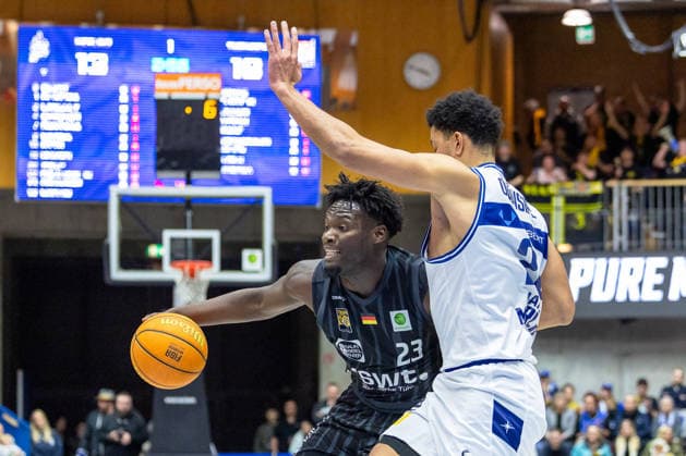 Melkisedek Moreaux Tigers Tuebingen, 23 Marvin Ogunsipe HAKRO Merlins Crailsheim, 26 GER, HAKRO Merlins Crailsheim vs Tigers Tuebingen, Basketball, BARMER 2 Bundesliga Bundesliga, Pro A, Season 2025 2026, 16 Matchday, 03 01 2026 GER, HAKRO Merlins Crailsheim vs Tigers Tuebingen, Basketball, BARMER 2 Bundesliga Bundesliga, Pro A, Season 2025 2026, 16 Matchday, 03 01 2026 Ilshofen Copyright: xEibner-Pressefoto ArdanxFuessmanx EP_AFN