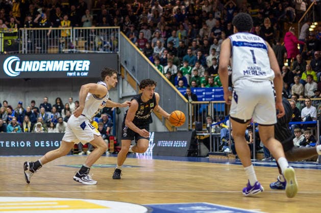 Gianni Otto HAKRO Merlins Crailsheim, 10 Kaya Bayram Tigers Tuebingen, 05 Jose Gabriel de Oliveira Neto HAKRO Merlins Crailsheim, 01 GER, HAKRO Merlins Crailsheim vs Tigers Tuebingen, Basketball, BARMER 2 Bundesliga Bundesliga, Pro A, Season 2025 2026, 16 Matchday, 03 01 2026 GER, HAKRO Merlins Crailsheim vs Tigers Tuebingen, Basketball, BARMER 2 Bundesliga Bundesliga, Pro A, Season 2025 2026, 16 Matchday, 03 01 2026 Ilshofen Copyright: xEibner-Pressefoto ArdanxFuessmanx EP_AFN