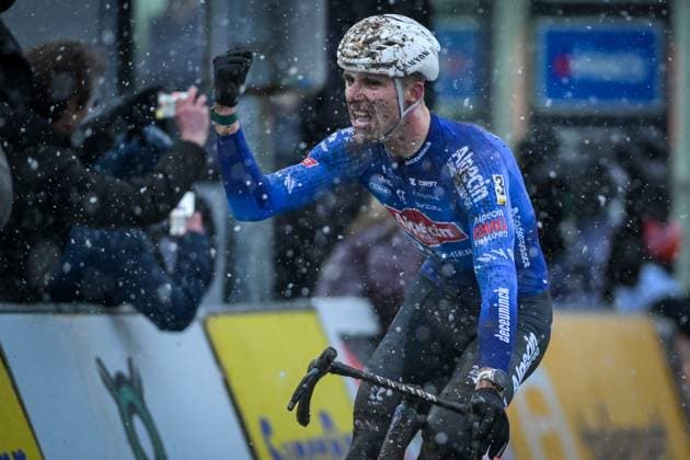 Belgian Niels Vandeputte celebrates as he crosses the finish line to win the men elite race at the cyclocross cycling event in Gullegem on Saturday 03 January 2026, stage 7 8 in the Superprestige cyclocross cycling competition DAVIDxPINTENS  x153299358x