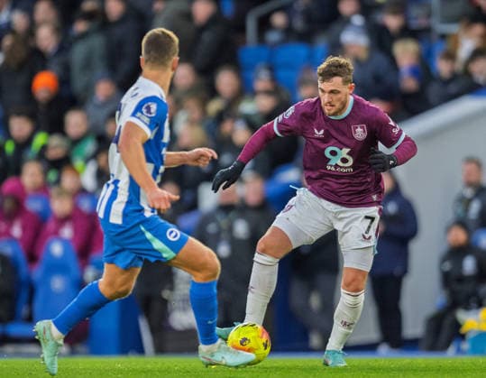 Brighton and Hove Albion v Burnley Premier League Jacob Bruun Larsen of Burnley advances with the ball during the Premier League match at the American Express Stadium, Brighton and Hove 03 01 2026 UK Newspapers OUT Copyright: xGraemexWilcocksonx FIL-22742-0064
