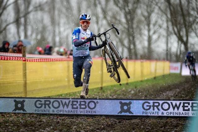 Belgian Gianni Vermeersch pictured in action during the men elite race at the cyclocross cycling event in Gullegem on Saturday 03 January 2026, stage 7 8 in the Superprestige cyclocross cycling competition DAVIDxPINTENS  x153303728x