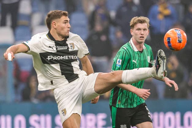 January 3, 2026, Reggio Emilia, ITALY: Sassuolo s Josh Doig and Parma™s Mateo Pellegrino (L) in action during the Italian Serie A soccer match US Sassuolo vs Parma Calcio at Mapei Stadium in Reggio Emilia, Italy, 3 January 2026. ANSA ELISABETTA BARACCHI. Soccer: Serie A ; Sassuolo - Parma  - ZUMAa110 20260103_zaf_a110_028 Copyright: xElisabettaxBaracchix