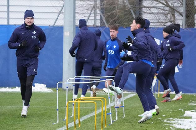 Hiroki Akiyama SV Darmstadt 98 warms up 03 01 2026 2 Bundesliga, Season 25 26 SV Darmstadt 98 training kick-off, Stadion am Boellenfalltor, emonline, emspor,