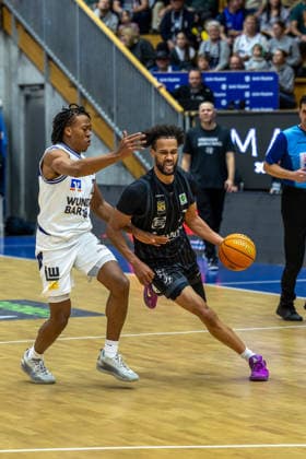 Miles Tention Tigers Tuebingen, 03 T J Madlock HAKRO Merlins Crailsheim, 22 GER, HAKRO Merlins Crailsheim vs Tigers Tuebingen, Basketball, BARMER 2 Bundesliga Bundesliga, Pro A, Season 2025 2026, 16 Matchday, 03 01 2026 GER, HAKRO Merlins Crailsheim vs Tigers Tuebingen, Basketball, BARMER 2 Bundesliga Bundesliga, Pro A, Season 2025 2026, 16 Matchday, 03 01 2026 Ilshofen Copyright: xEibner-Pressefoto ArdanxFuessmanx EP_AFN