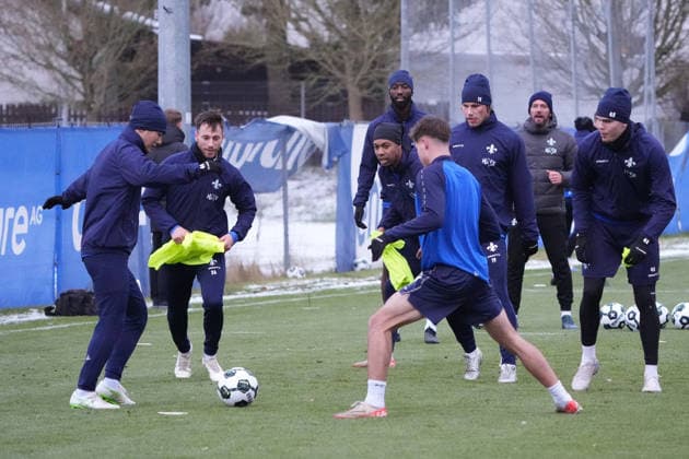 Hiroki Akiyama SV Darmstadt 98 on the ball, Matthias Bader SV Darmstadt 98 , Jean Paul Boetius SV Darmstadt 98 , Tim Arnold SV Darmstadt 98 , Fynn Lakenmacher SV Darmstadt 98 , Max Pfister SV Darmstadt 98 03 01 2026 2 Bundesliga, Season 25 26 SV Darmstadt 98 Training kick-off, Stadion am Boellenfalltor, emonline, emspor,