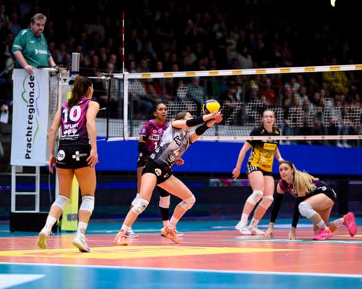 Kinga, Szueks outside attack, Schwarz Weiss Erfurt, 10 , Lotte, Goertz libera, Schwarz Weiss Erfurt, 4 , Darley Alianza Schwarz Weiss Erfurt, 14 , Monika, Brancuska diagonal attack, VfB Suhl LOTTO Thueringen, 25 , Alina, Zellin middle block, Schwarz Weiss Erfurt, 1 GER, Thuringia, VfB Suhl LOTTO Thüringen vs Schwarz Weiss Erfurt, Volleyball, Volleyball Bundesliga, Spielnr 2084, Saturday, 03 01 2026 GER, Thueringen, VfB Suhl LOTTO Thüringen vs Schwarz Weiss Erfurt, Volleyball, Volleyball Bundesliga, Spielnr 2084, Saturday, 03 01 2026 Eisenach Copyright: xEibner-Pressefoto MartinxHerbstx EP_MHT