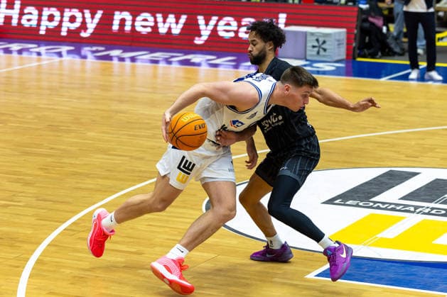 Brock Gardner HAKRO Merlins Crailsheim, 04 Miles Tention Tigers Tuebingen, 03 in duel GER, HAKRO Merlins Crailsheim vs Tigers Tuebingen, Basketball, BARMER 2 Bundesliga Bundesliga, Pro A, Season 2025 2026, 16 Matchday, 03 01 2026 GER, HAKRO Merlins Crailsheim vs Tigers Tuebingen, Basketball, BARMER 2 Bundesliga Bundesliga, Pro A, Season 2025 2026, 16 Matchday, 03 01 2026 Ilshofen Copyright: xEibner-Pressefoto ArdanxFuessmanx EP_AFN
