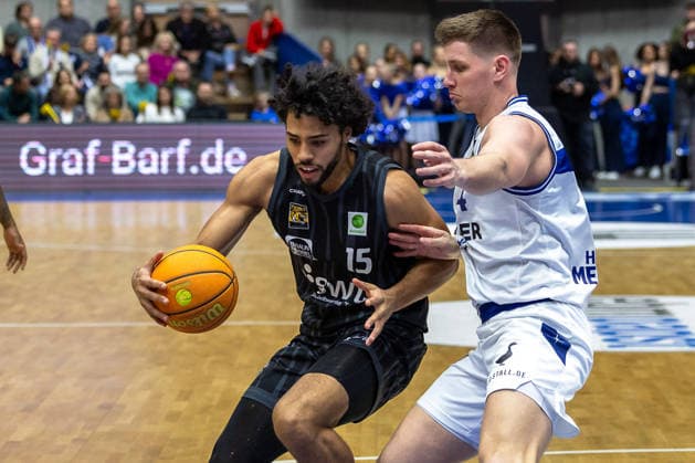 Patrick Etienne Fardy Emilien Tigers Tuebingen, 15 Brock Gardner HAKRO Merlins Crailsheim, 04 Vincent Shahid HAKRO Merlins Crailsheim, 99 GER, HAKRO Merlins Crailsheim vs Tigers Tuebingen, Basketball, BARMER 2 Bundesliga Bundesliga, Pro A, Season 2025 2026, 16 Matchday, 03 01 2026 GER, HAKRO Merlins Crailsheim vs Tigers Tuebingen, Basketball, BARMER 2 Bundesliga Bundesliga, Pro A, Season 2025 2026, 16 Matchday, 03 01 2026 Ilshofen Copyright: xEibner-Pressefoto ArdanxFuessmanx EP_AFN