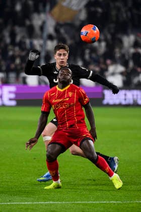 Juventus FC v US Lecce - Serie A Lameck Banda of US Lecce competes for the ball with Kenan Yildiz of Juventus FC during the Serie A football match between Juventus FC and US Lecce. Turin Italy Copyright: xNicolòxCampox