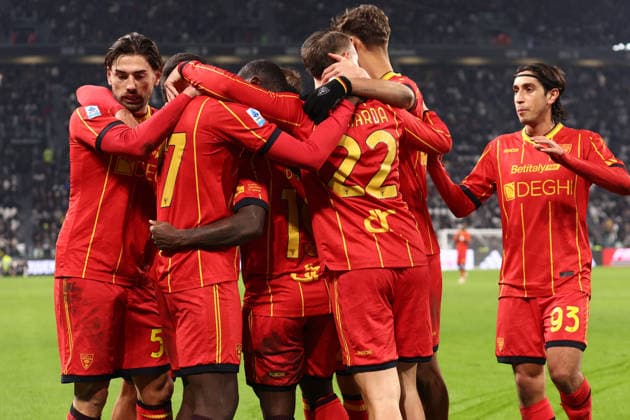 Lameck Banda (Us Lecce) celebrates after scoring his team s first goal with team mates, Serie A, Juventus FC v US Lecce , Allianz Stadium, January 3, 2026, Turin, Italy.