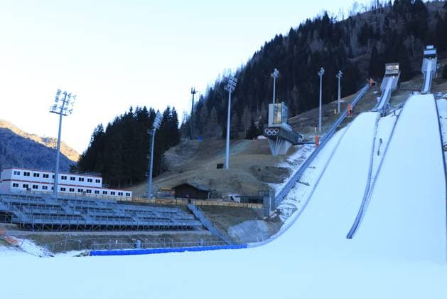 Milano Cortina 2026 Winter Olympic Games, Olympische Spiele, Olympia, OS - Ski jumping, Skispringen, Ski, nordisch Hill Pierre Teyssot MAXPPP ; Milano Cortina 2026 Winter Olympic Games - Ski Jumping Hill. Predazzo, Italy on January 3, 2026. Preparation of the ski jumping hill and production of snow with snow guns a month ahead of the next Winter Olympic Games. Ski Jumping Hill Pierre Teyssot Maxppp Predazzo Trentino South Tyrol Italy  Copyright: xMAXPPPxPierrexTeyssotx PT7_2911 PT7_2911