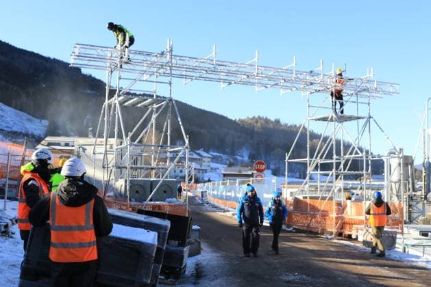 Milano Cortina 2026 Winter Olympic Games, Olympische Spiele, Olympia, OS - Ski jumping, Skispringen, Ski, nordisch Hill Pierre Teyssot MAXPPP ; Milano Cortina 2026 Winter Olympic Games - Ski Jumping Hill. Predazzo, Italy on January 3, 2026. Preparation of the ski jumping hill and production of snow with snow guns a month ahead of the next Winter Olympic Games. Workers at work Pierre Teyssot Maxppp Predazzo Trentino South Tyrol Italy  Copyright: xMAXPPPxPierrexTeyssotx PT7_3039 PT7_3039