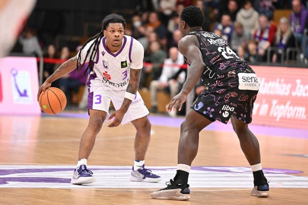 BG Göttingen Uni Baskets Münster Jordan Sears 3, GOT and Jason Ani 24, MS in the BARMER 2 Basketball Bundesliga ProA match between BG Göttingen and Uni Baskets Münster at Sparkassen Arena on 03 01 2026 in Göttingen, Germany Göttingen Lower Saxony Germany