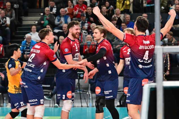 GER 1 VBL, SVG Lueneburg vs Barock Volleys MTV Ludwigsburg 03 01 2026, LKH Arena, Lueneburg, GER 1 VBL, SVG Lueneburg vs Barock Volleys MTV Ludwigsburg in the picture the Lueneburg team cheers nordphotoxGmbH xWitke nph00002