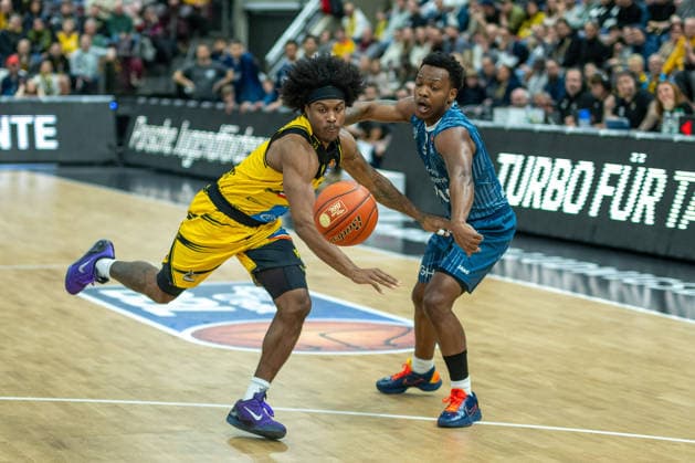 Stefan Smith MHP RIESEN Ludwigsburg, 03 , Damariae Horne MLP Academics Heidelberg, 0 , GER, MHP RIESEN Ludwigsburg vs MLP Academics Heidelberg, easycredit BBL, Basketball, Bundesliga, Matchday 14, Season 2025 2026, 03 01 2026, GER, MHP RIESEN Ludwigsburg vs MLP Academics Heidelberg, easycredit BBL, Basketball, Bundesliga, Matchday 14, Season 2025 2026, 03 01 2026 Ludwigsburg Copyright: xEibner-Pressefoto SaschaxWaltherx EP_EER