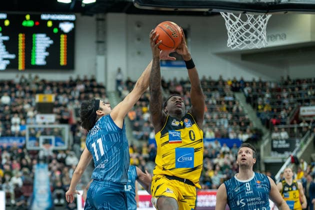 Erol Ersek MLP Academics Heidelberg, 11 , Babacar Sane MHP RIESEN Ludwigsburg, 00 , Paul Zipser MLP Academics Heidelberg, 09 , GER, MHP RIESEN Ludwigsburg vs MLP Academics Heidelberg, easycredit BBL, Basketball, Bundesliga, Matchday 14, Season 2025 2026, 03 01 2026, GER, MHP RIESEN Ludwigsburg vs MLP Academics Heidelberg, easycredit BBL, Basketball, Bundesliga, Matchday 14, Season 2025 2026, 03 01 2026 Ludwigsburg Copyright: xEibner-Pressefoto SaschaxWaltherx EP_EER