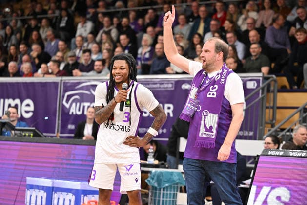 BG Göttingen Uni Baskets Münster Jordan Sears 3, GOT and Christian Zigenhorn after the BARMER 2 Basketball Bundesliga ProA match between BG Göttingen and Uni Baskets Münster at Sparkassen Arena on 03 01 2026 in Göttingen, Germany Göttingen Lower Saxony Germany