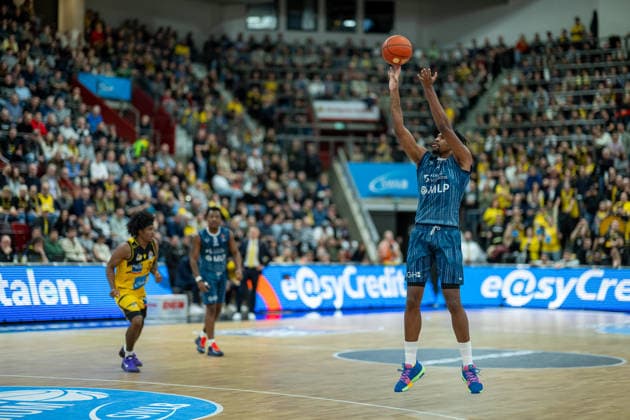 Osun Osunniyi MLP Academics Heidelberg, 12 , GER, MHP RIESEN Ludwigsburg vs MLP Academics Heidelberg, easycredit BBL, Basketball, Bundesliga, Matchday 14, Season 2025 2026, 03 01 2026, GER, MHP RIESEN Ludwigsburg vs MLP Academics Heidelberg, easycredit BBL, Basketball, Bundesliga, Matchday 14, Season 2025 2026, 03 01 2026 Ludwigsburg Copyright: xEibner-Pressefoto SaschaxWaltherx EP_EER