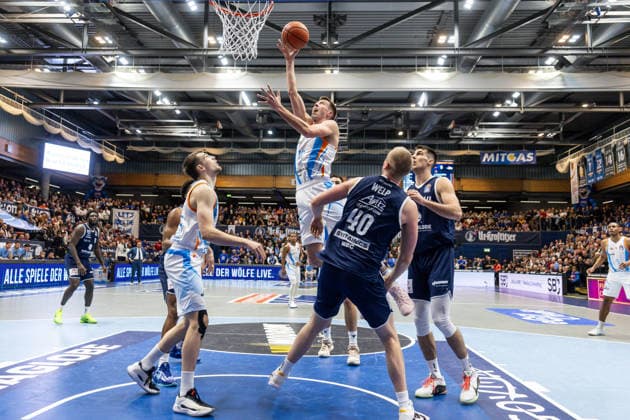 GER, easy Credit Basketball Bundesliga, Syntainics MBC Science City Jena 03 01 2026, Stadthalle, Weißenfels, GER, easy Credit Basketball Bundesliga, Syntainics MBC Science City Jena Joe Wieskamp Science City Jena, 10 Â Photo Alexander Trienitz Weißenfels Stadthalle Sachsen Anhalt Germany
