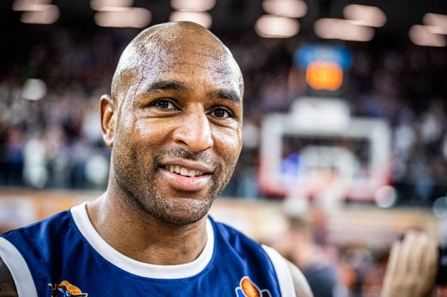 Rostock, Germany 03 January 2026 1 BBL 2025 2026 Rostock Seawolves vs Skyliners Frankfurt In the picture DeAndre Lansdowne ROSTOCK SEAWOLVES smiling on the pitch Copyright: xFotostandx xVoelkerx